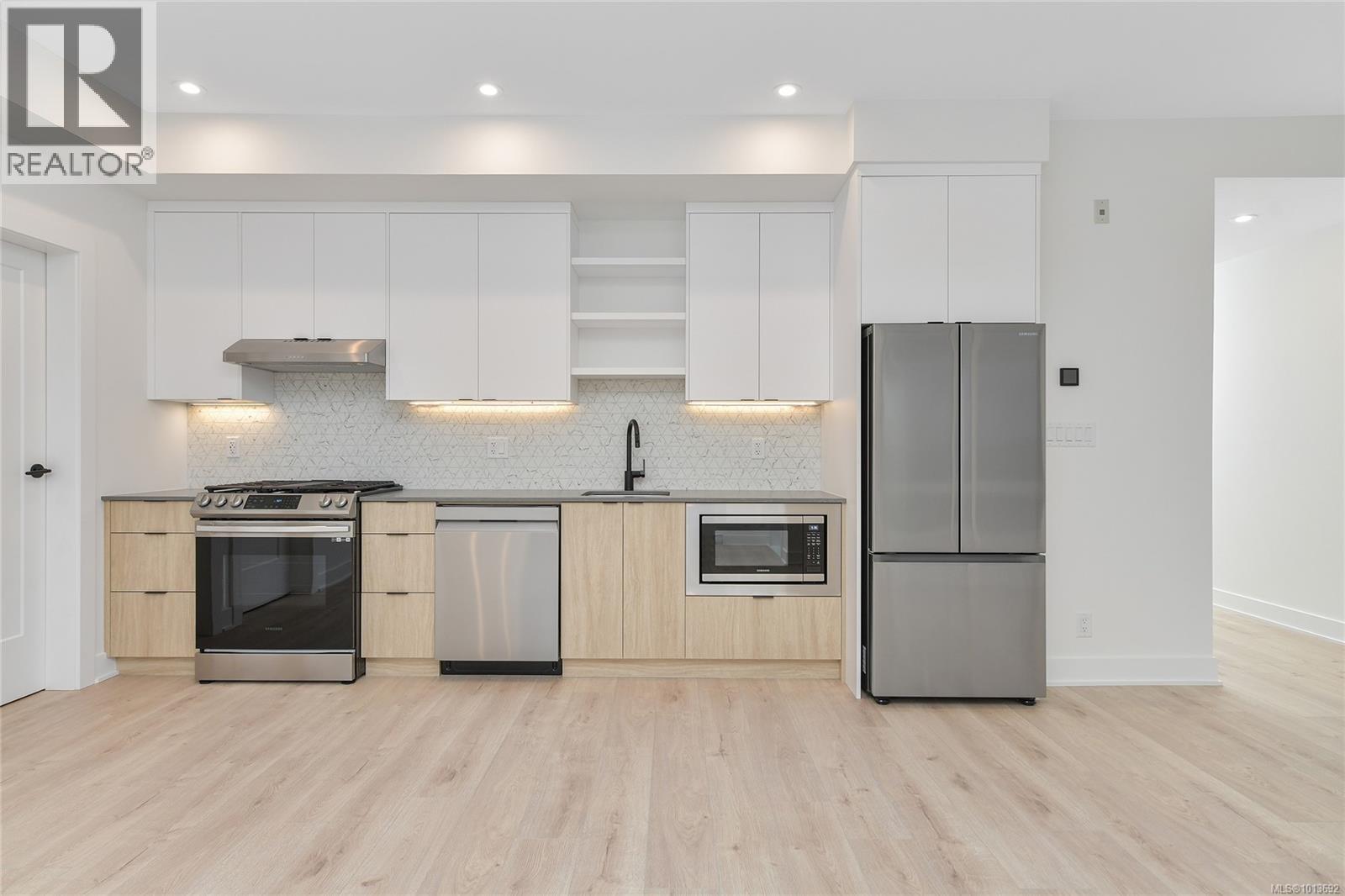 204 1114 Samar Crescent, Langford