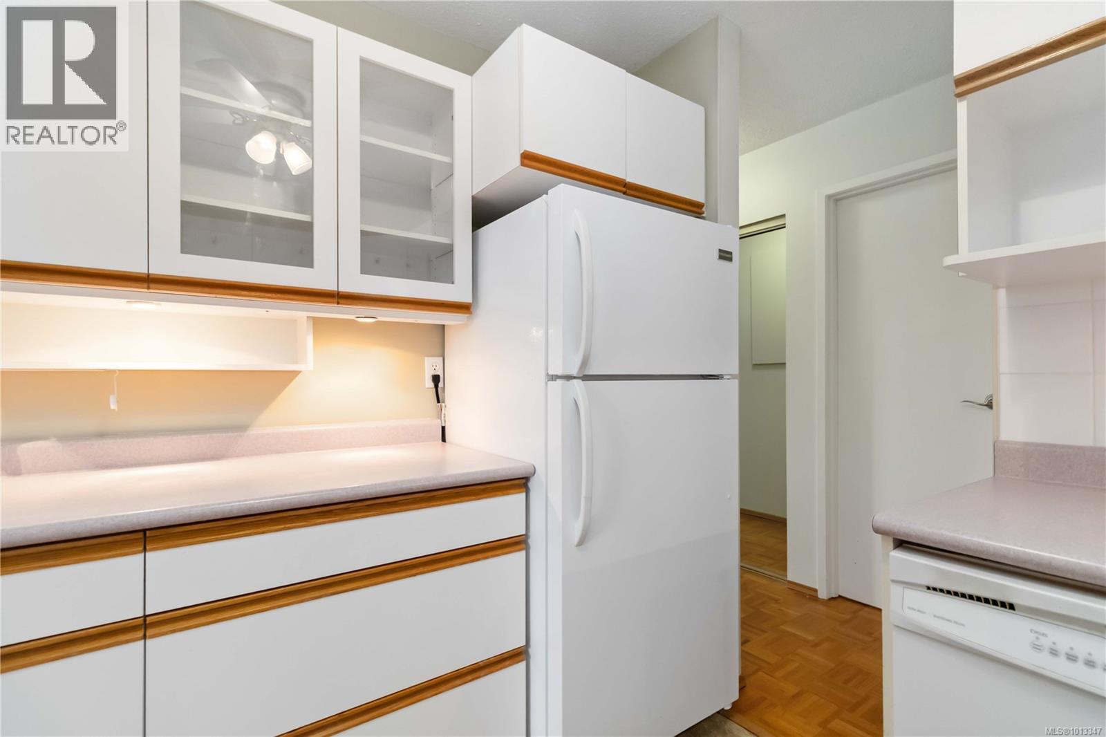 307 853 Selkirk Avenue, Esquimalt