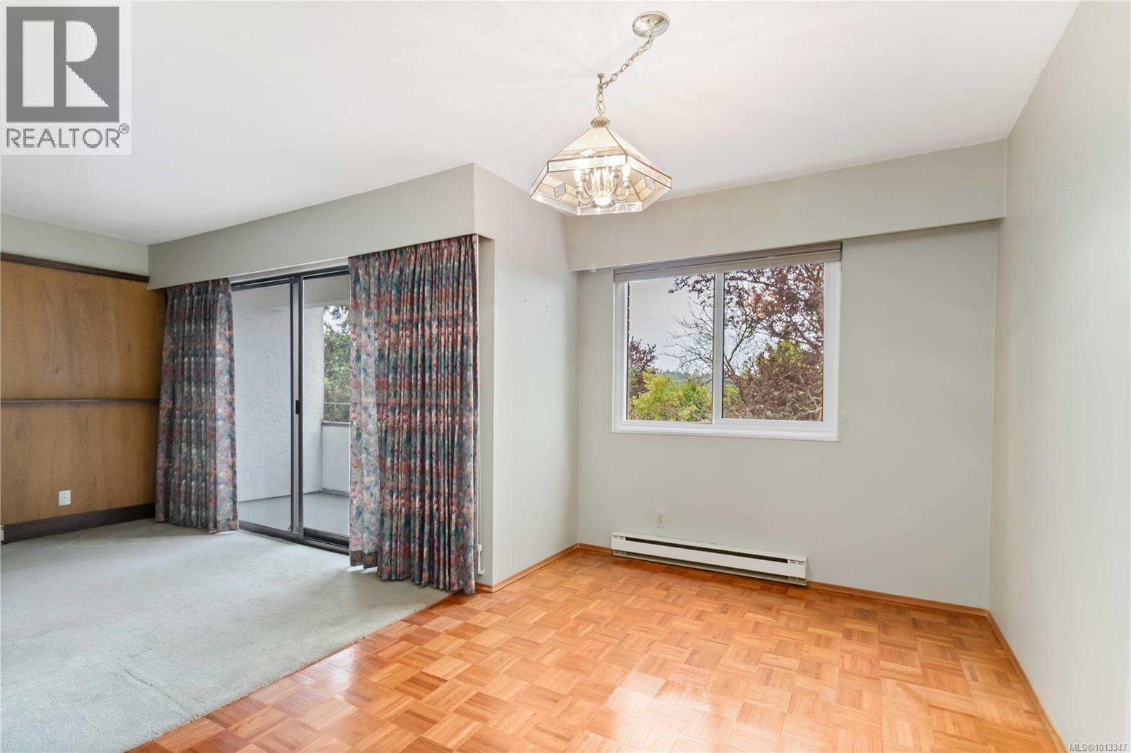 307 853 Selkirk Avenue, Esquimalt