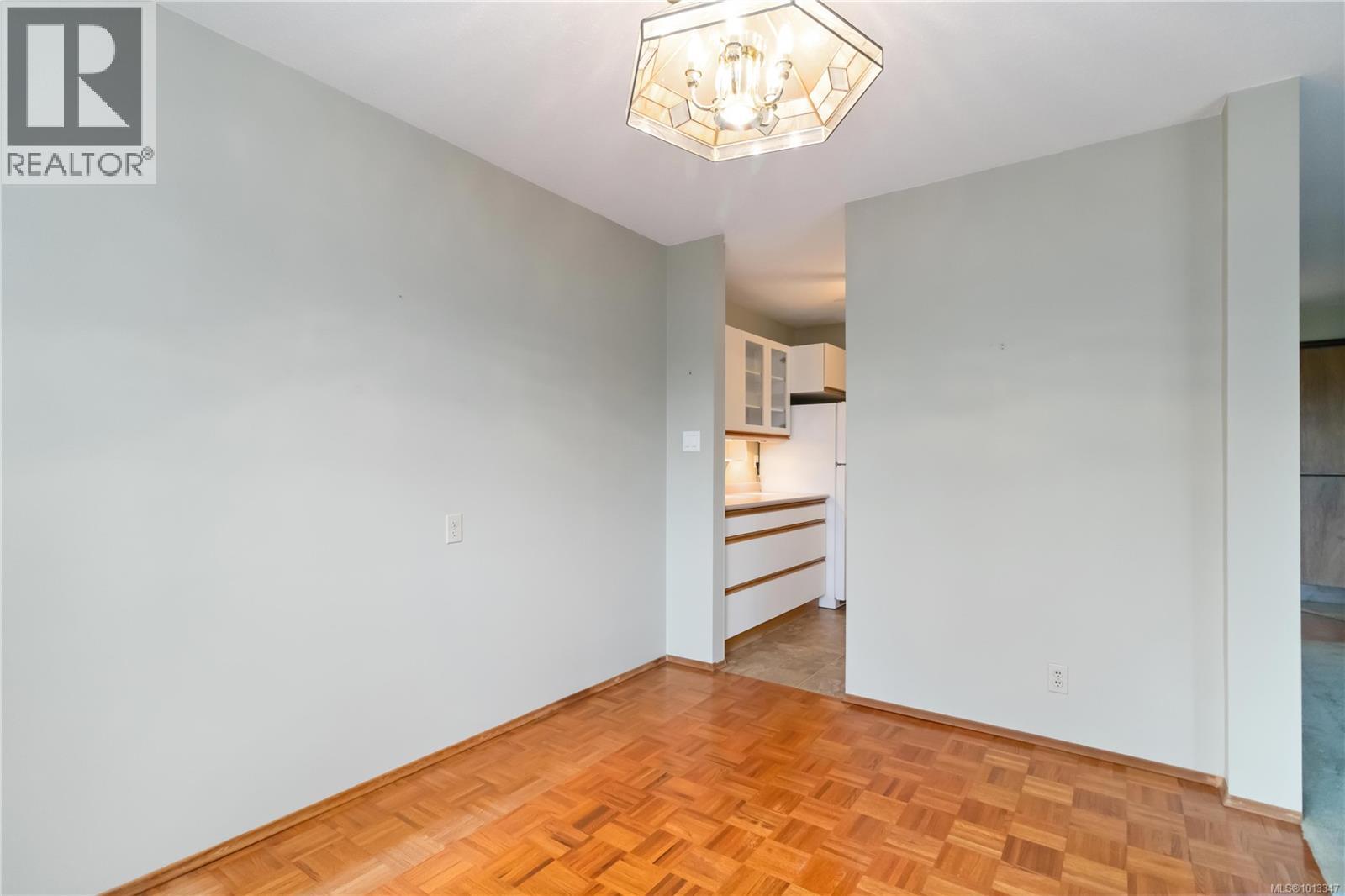307 853 Selkirk Avenue, Esquimalt