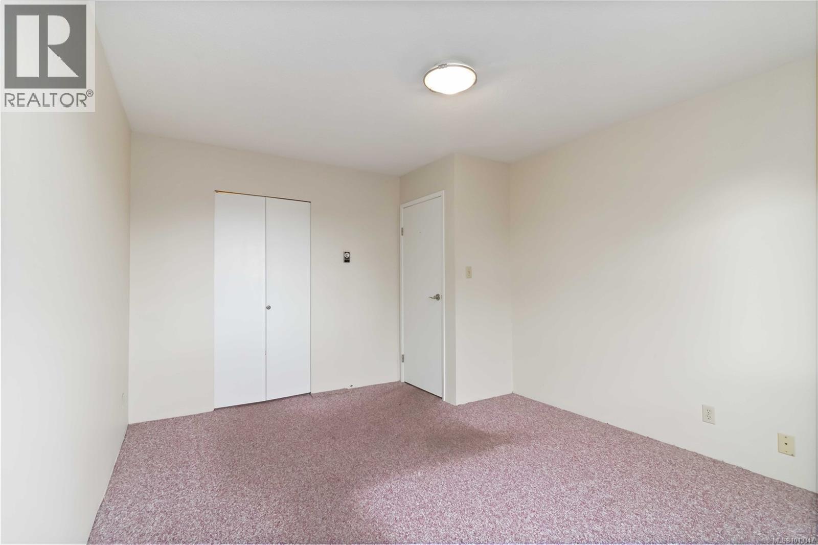 307 853 Selkirk Avenue, Esquimalt