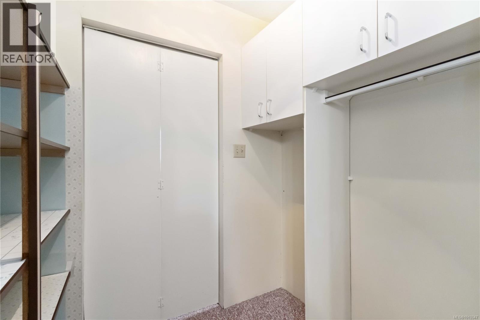 307 853 Selkirk Avenue, Esquimalt