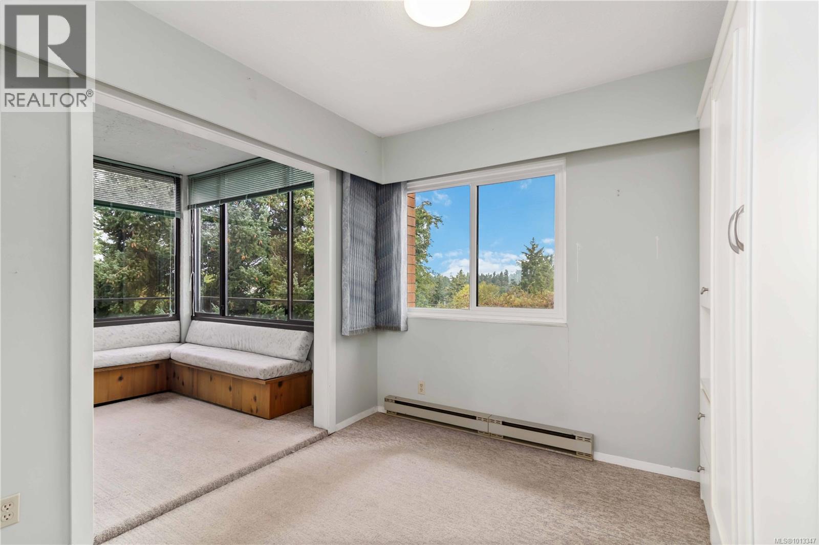 307 853 Selkirk Avenue, Esquimalt