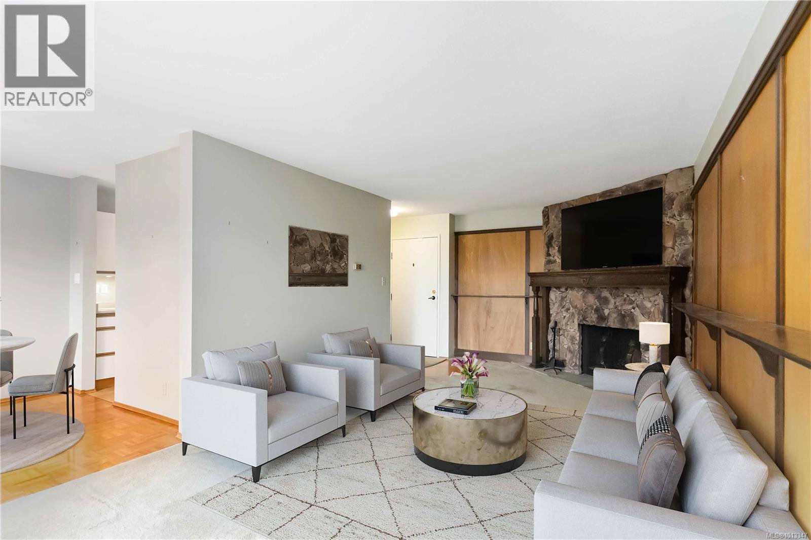 307 853 Selkirk Avenue, Esquimalt