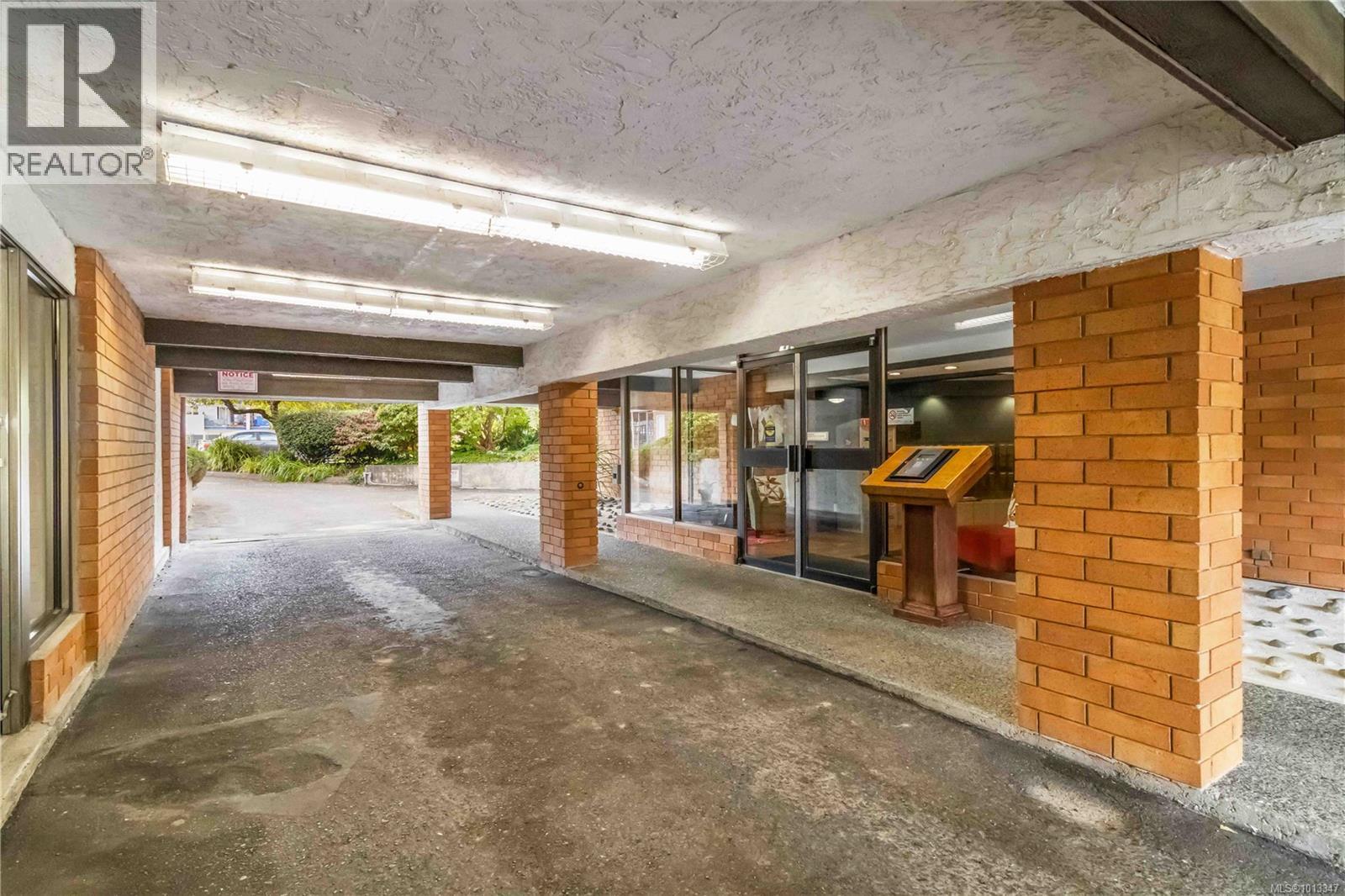 307 853 Selkirk Avenue, Esquimalt