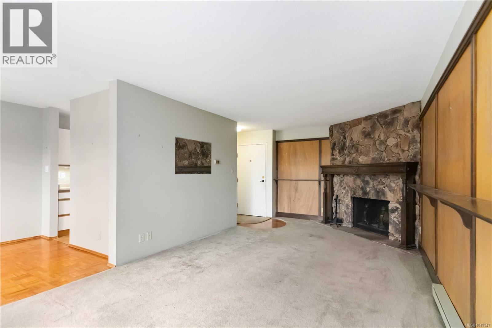 307 853 Selkirk Avenue, Esquimalt