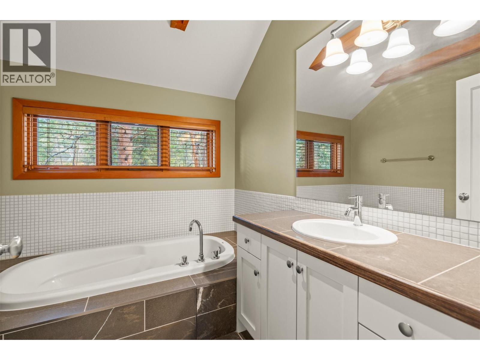 67 9845 Eastside Road, Vernon