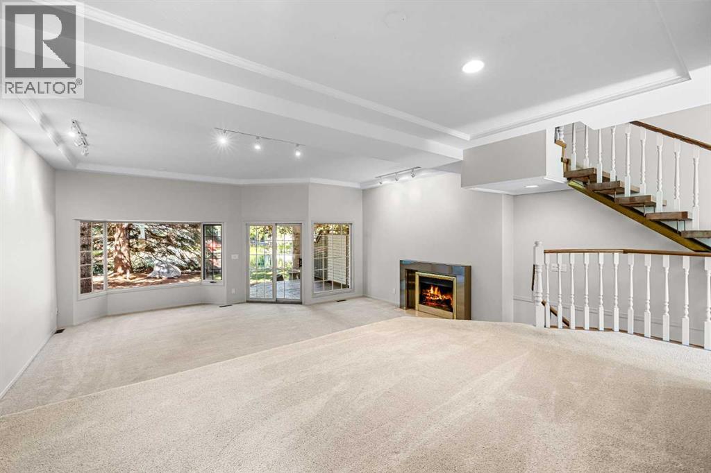 Single Family House for Sale in    Street NW Varsity Calgary 