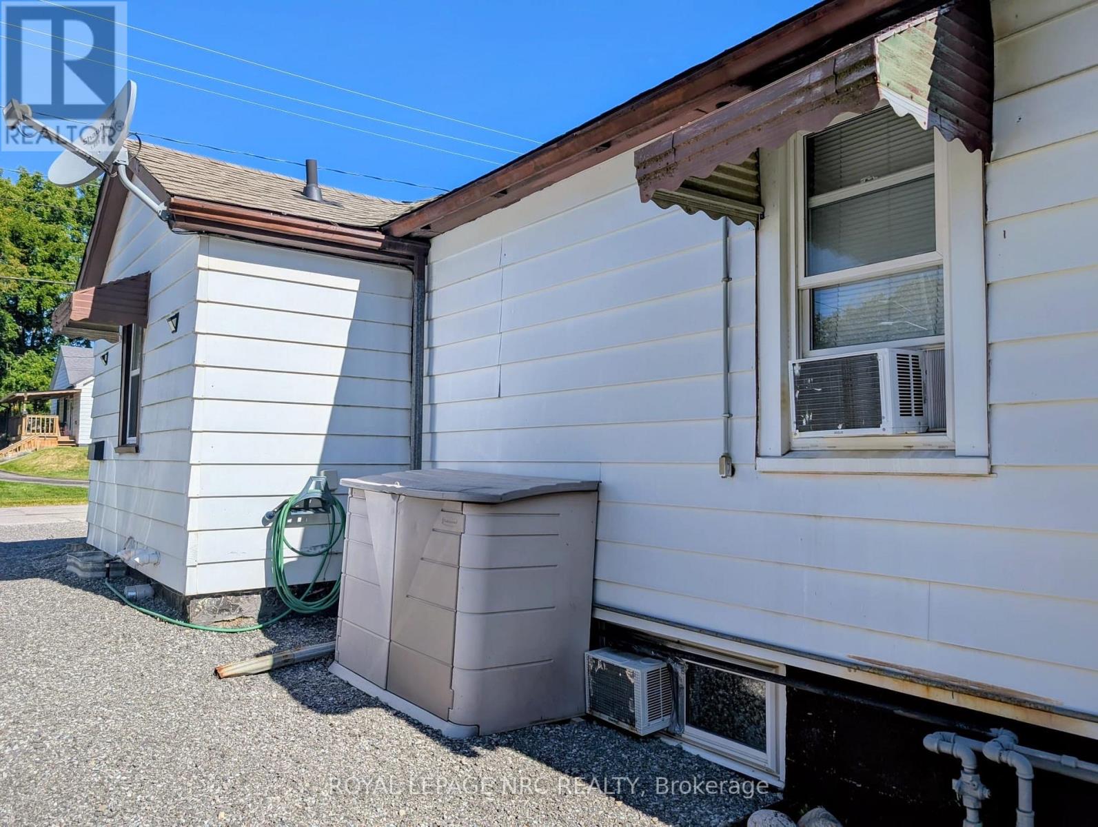 4132 Chippawa photo 4