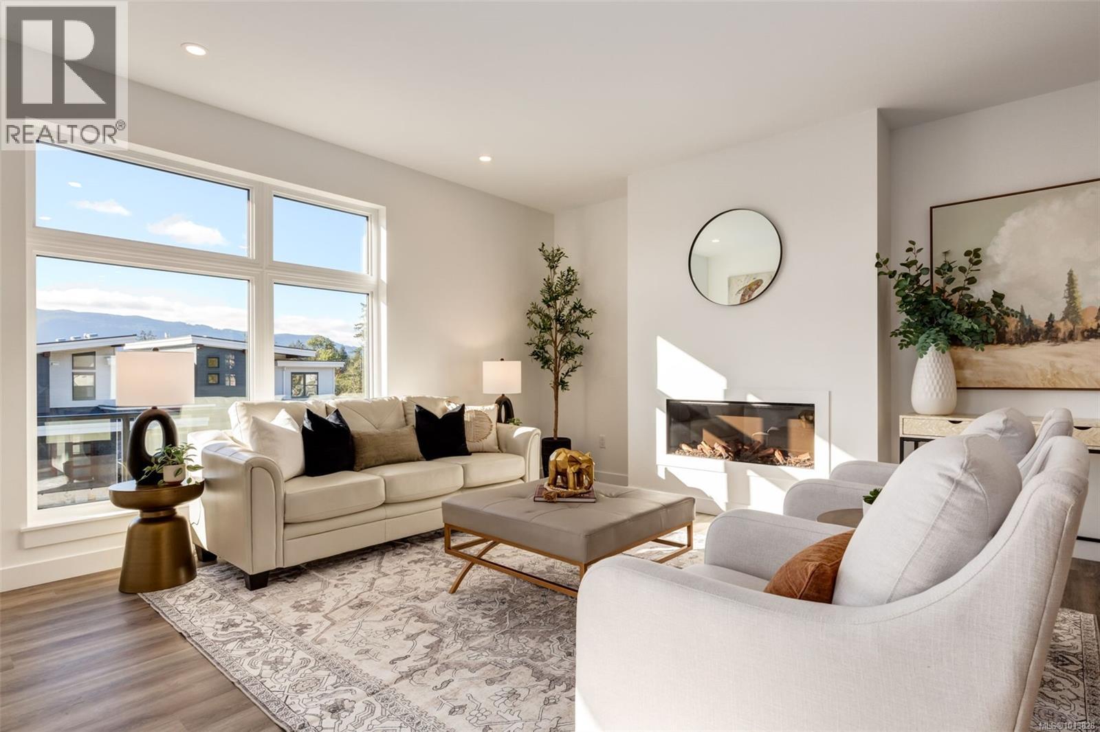 102 1220 Manzanita Pl, Nanaimo