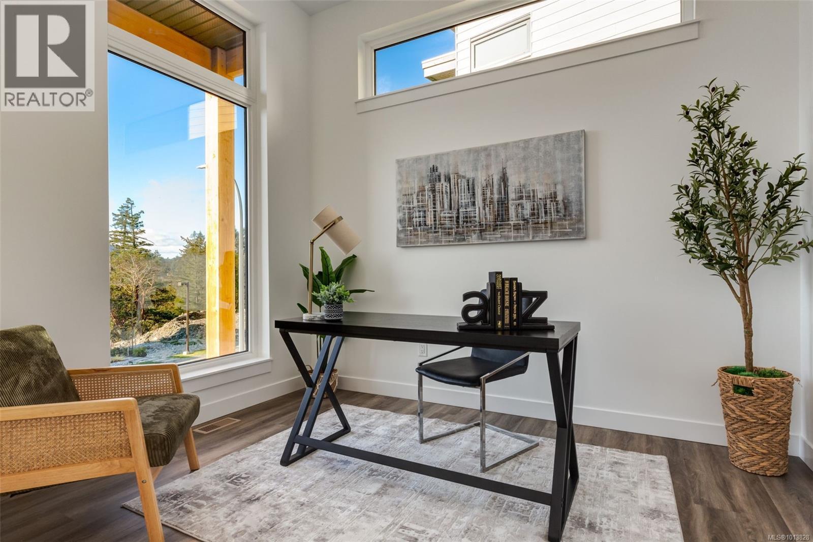 102 1220 Manzanita Pl, Nanaimo