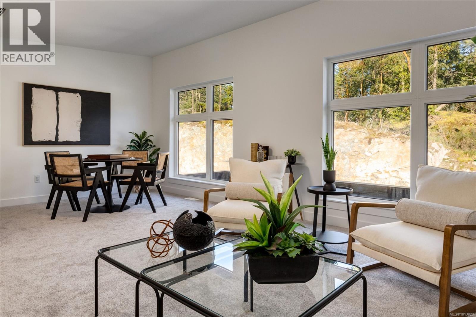 102 1220 Manzanita Pl, Nanaimo