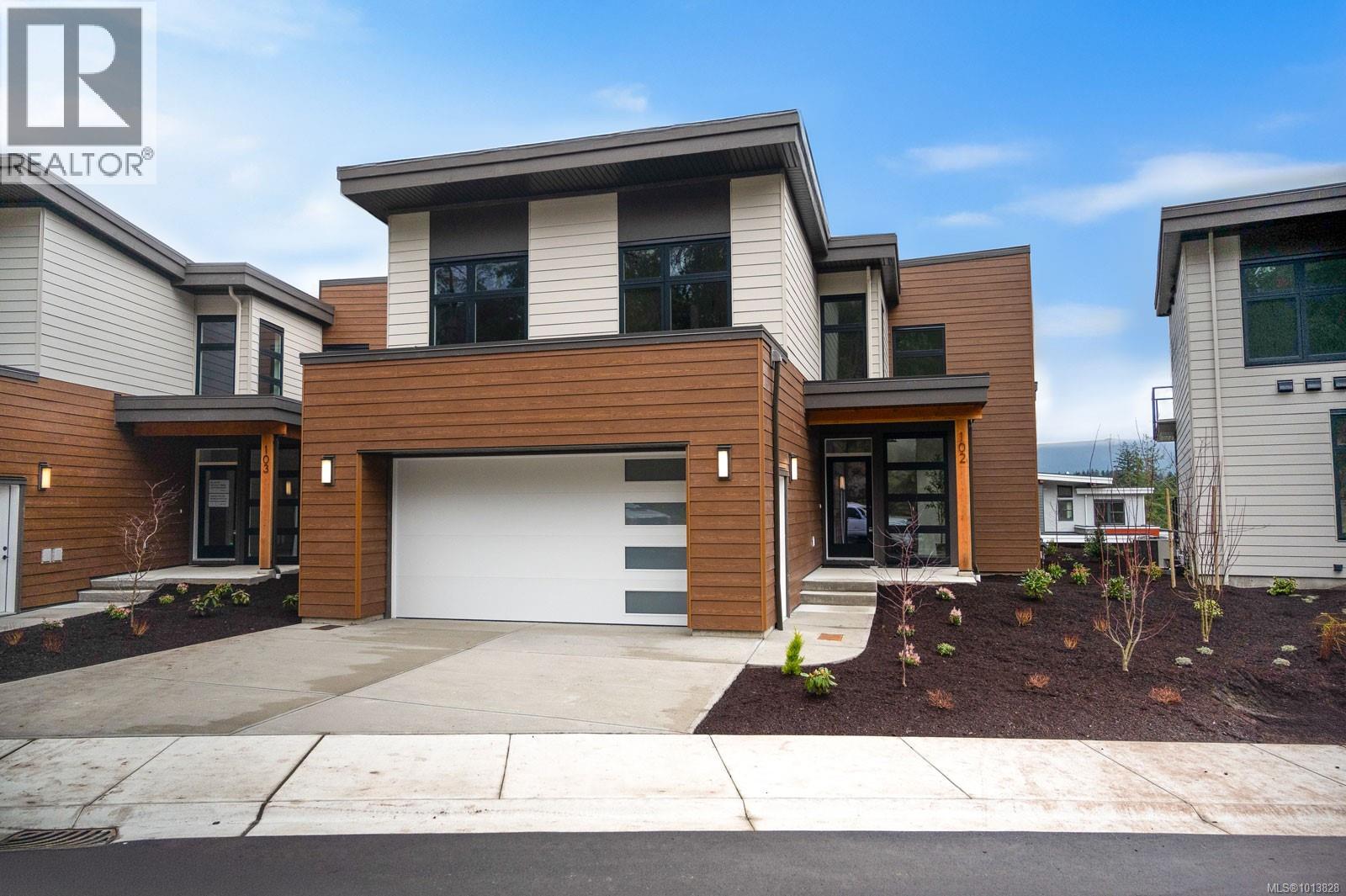 102 1220 Manzanita Pl, Nanaimo