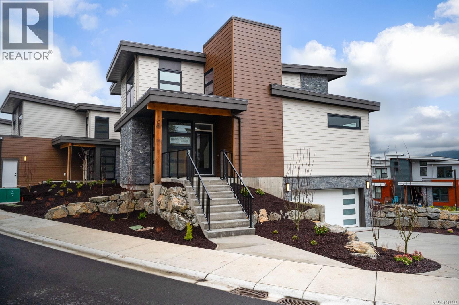 101 1220 Manzanita Pl, Nanaimo