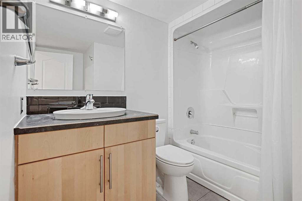 Single Family House for Sale in    Avenue SW Windsor Park Calgary 