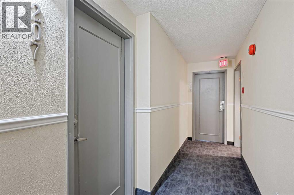 Single Family House for Sale in    Avenue SW Windsor Park Calgary 