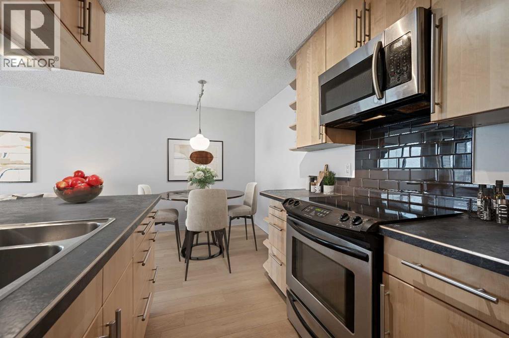Single Family House for Sale in    Avenue SW Windsor Park Calgary 