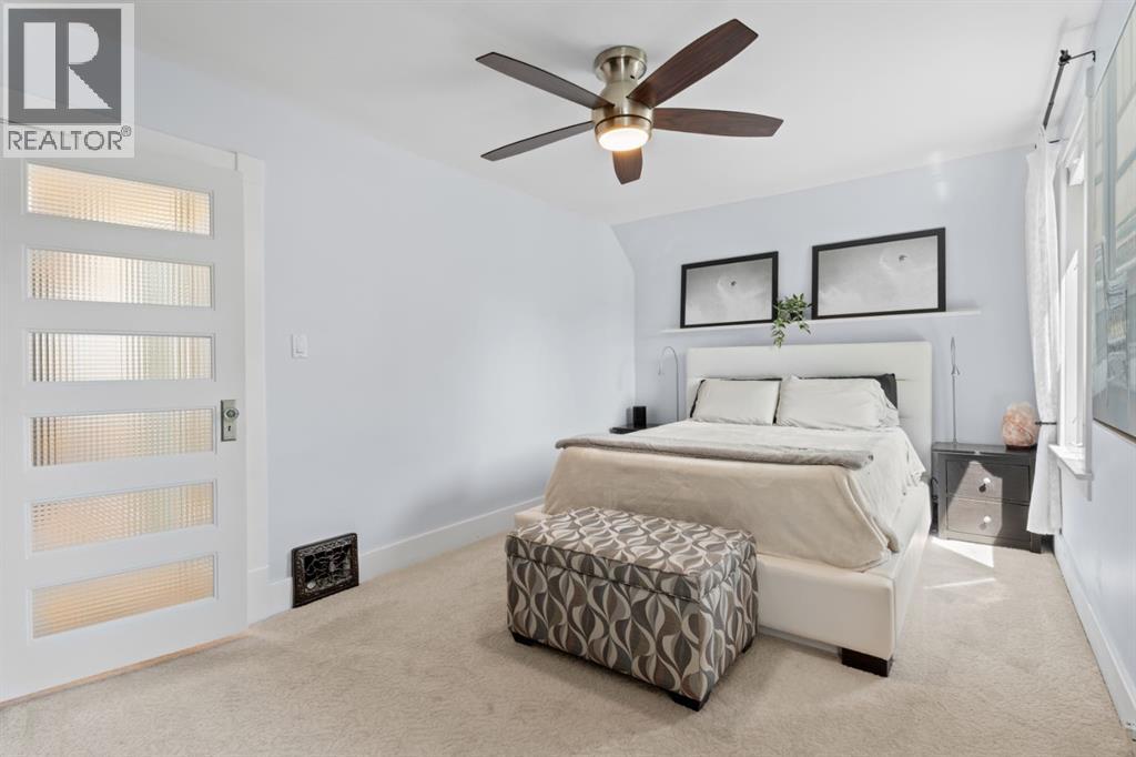 Single Family House for Sale in   Avenue NW Sunnyside Calgary 