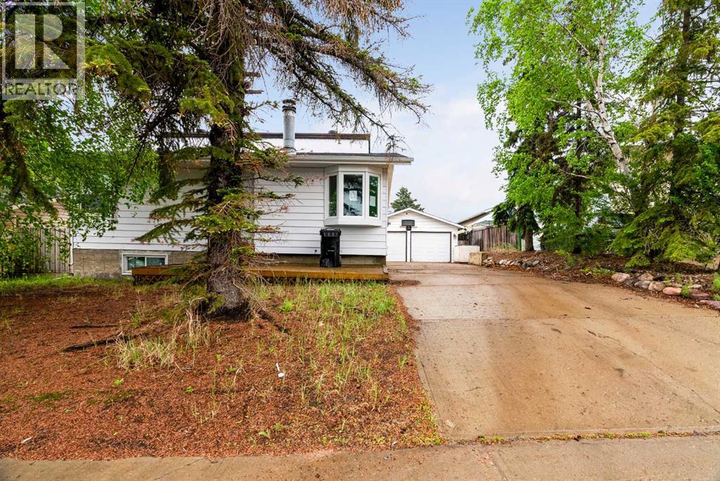 105 Simpson Way, Fort McMurray