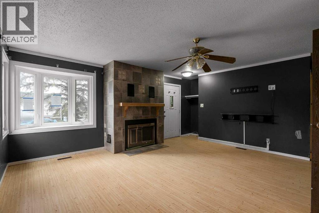 105 Simpson Way, Fort McMurray