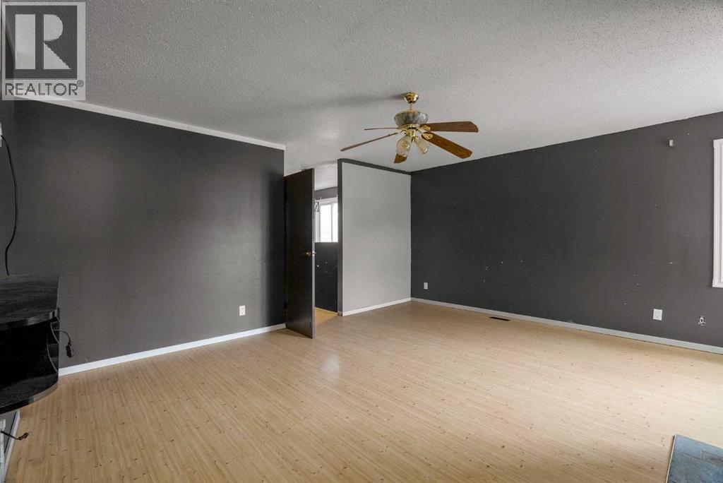105 Simpson Way, Fort McMurray