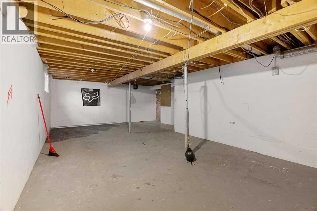 105 Simpson Way, Fort McMurray