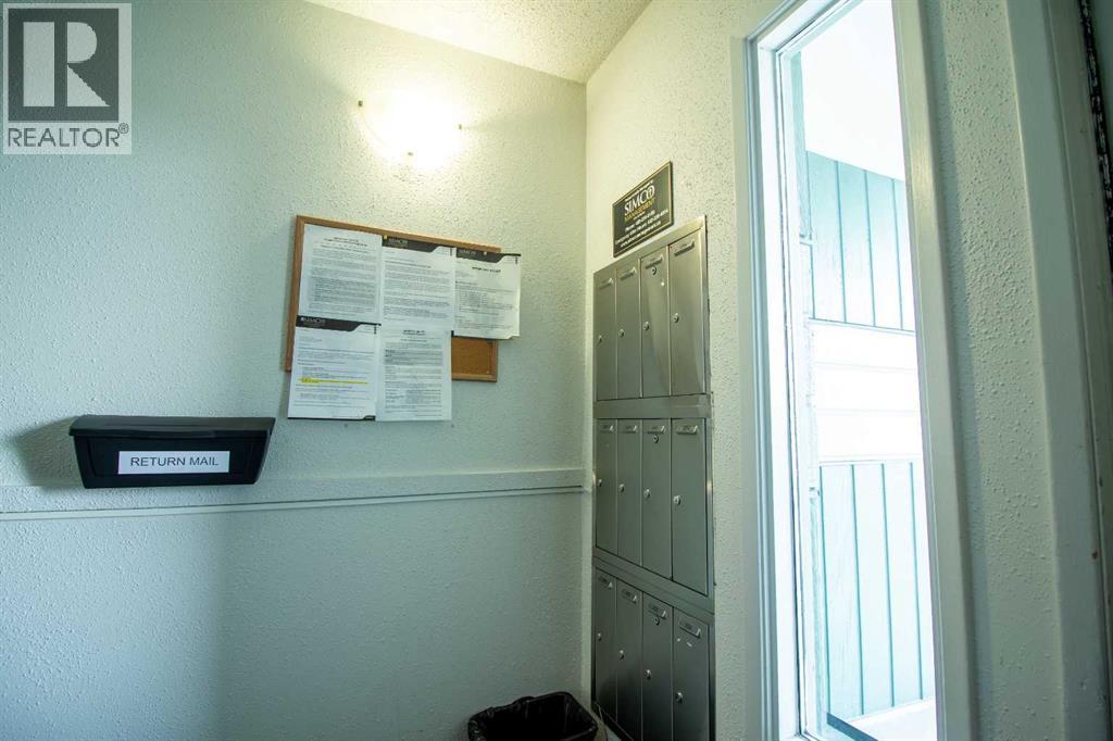 Single Family House for Sale in   Southampton Drive SW Southwood Calgary 