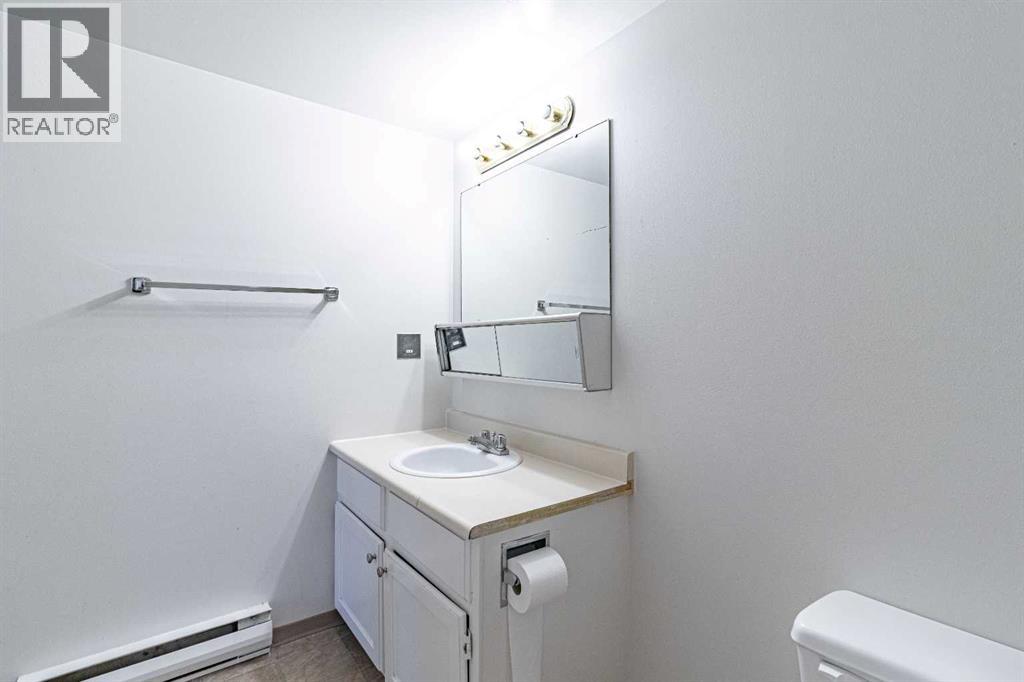 Single Family House for Sale in   Southampton Drive SW Southwood Calgary 