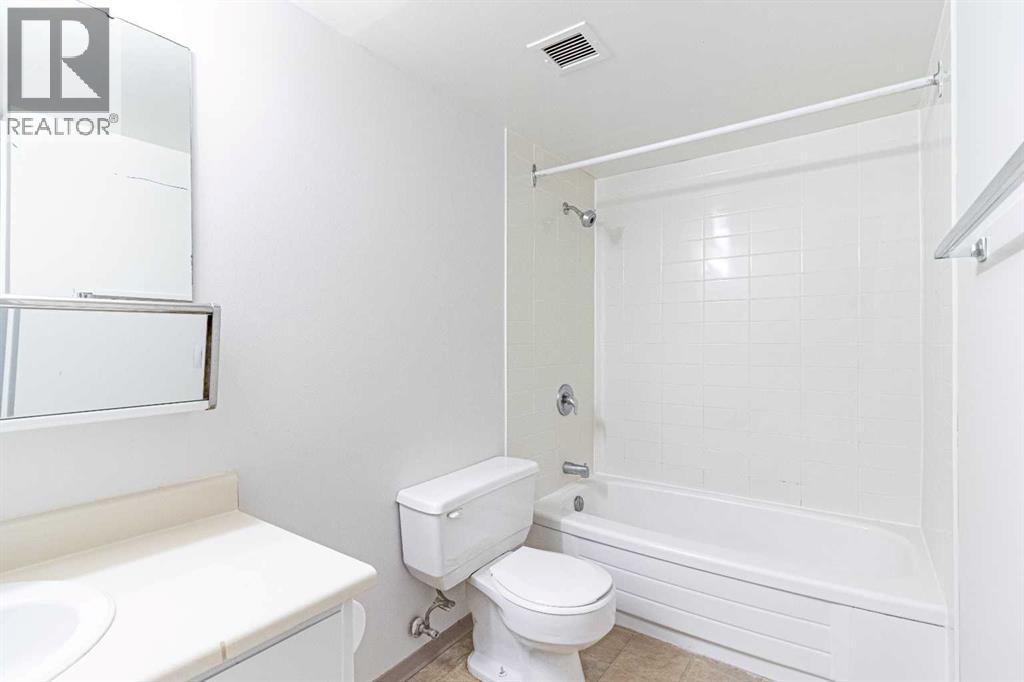 Single Family House for Sale in   Southampton Drive SW Southwood Calgary 