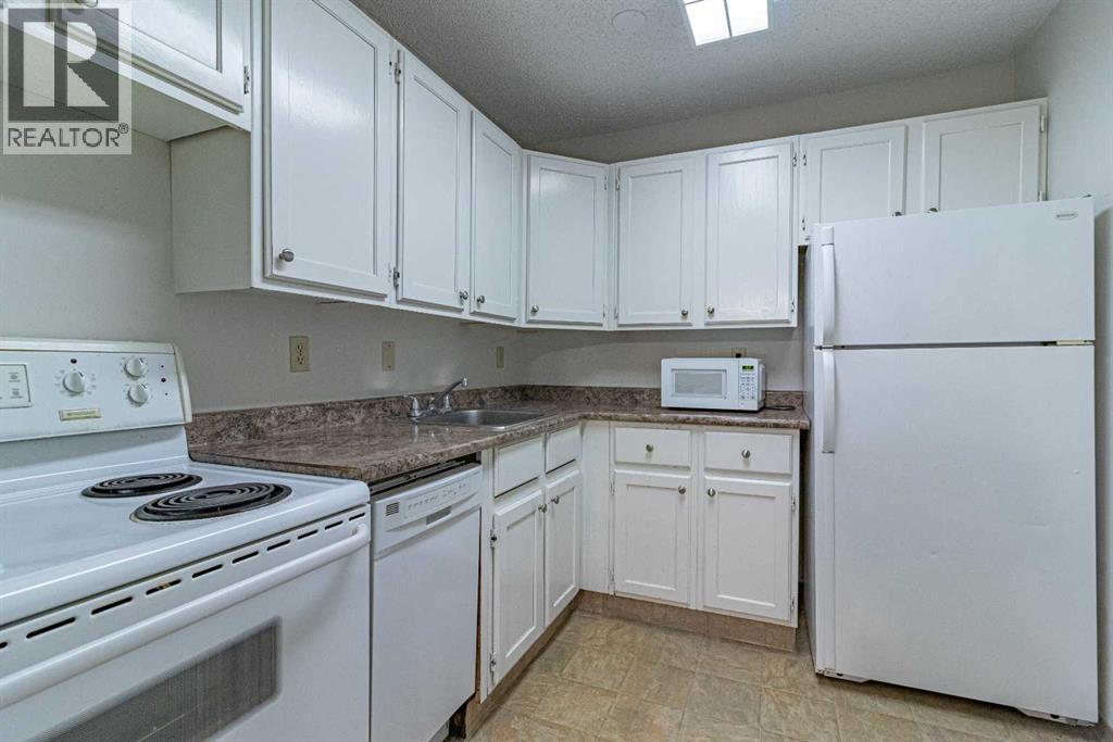 Single Family House for Sale in   Southampton Drive SW Southwood Calgary 