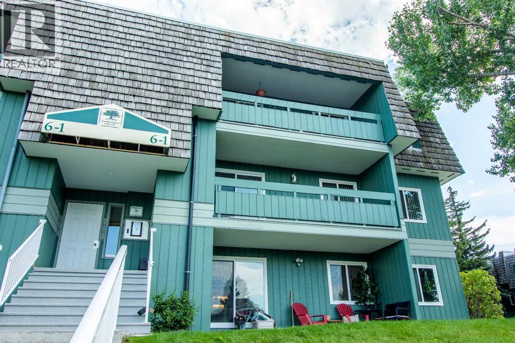Single Family House for Sale in   Southampton Drive SW Southwood Calgary 