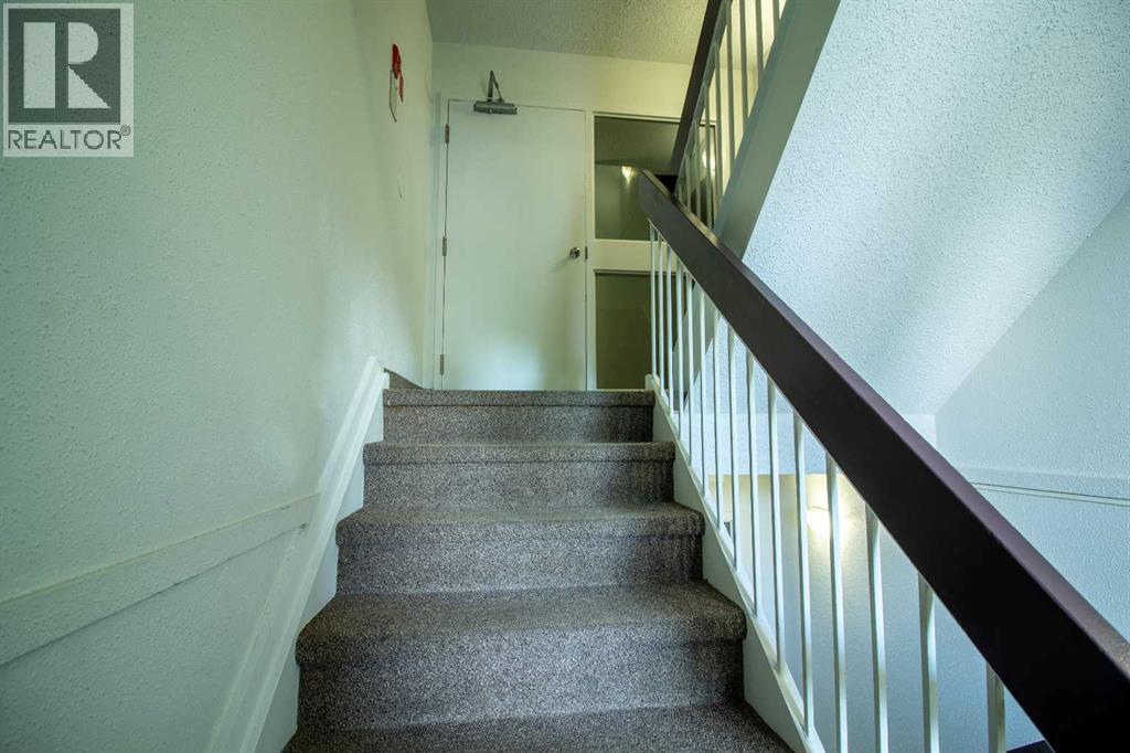 Single Family House for Sale in   Southampton Drive SW Southwood Calgary 