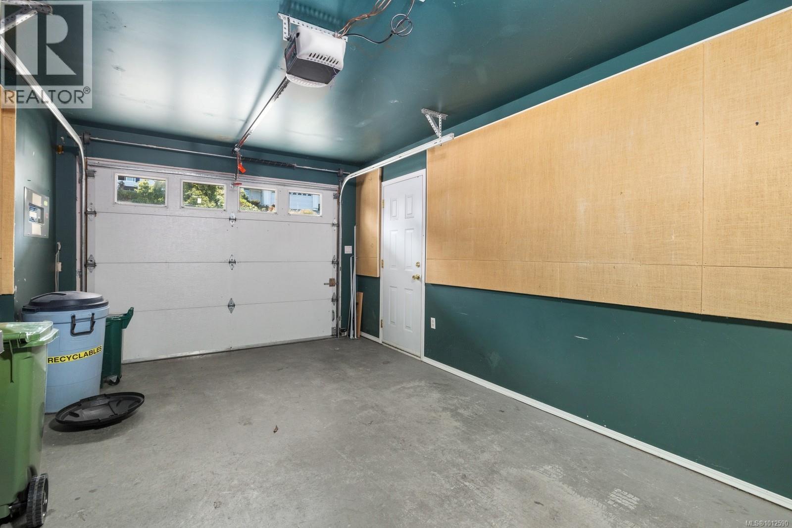 10185 View St, Chemainus