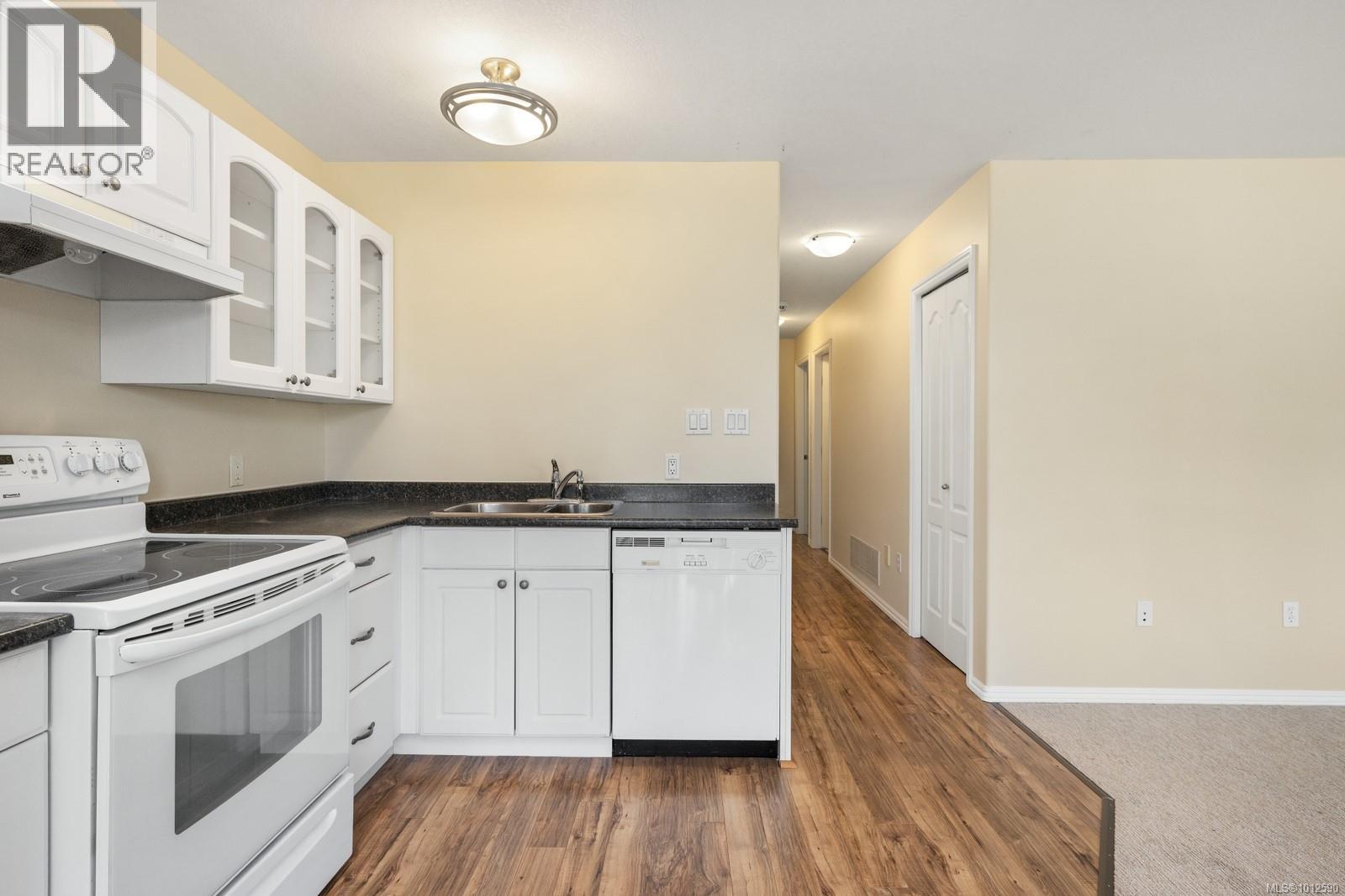 10185 View St, Chemainus
