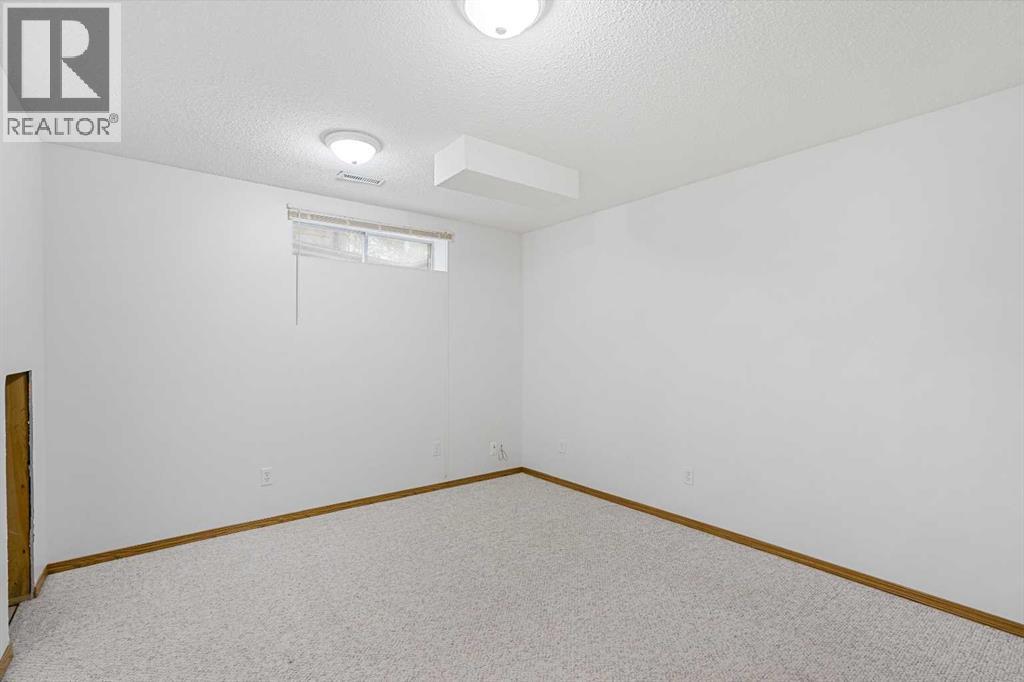 Single Family House for Sale in  Harvest Gold Circle NE Harvest Hills Calgary 