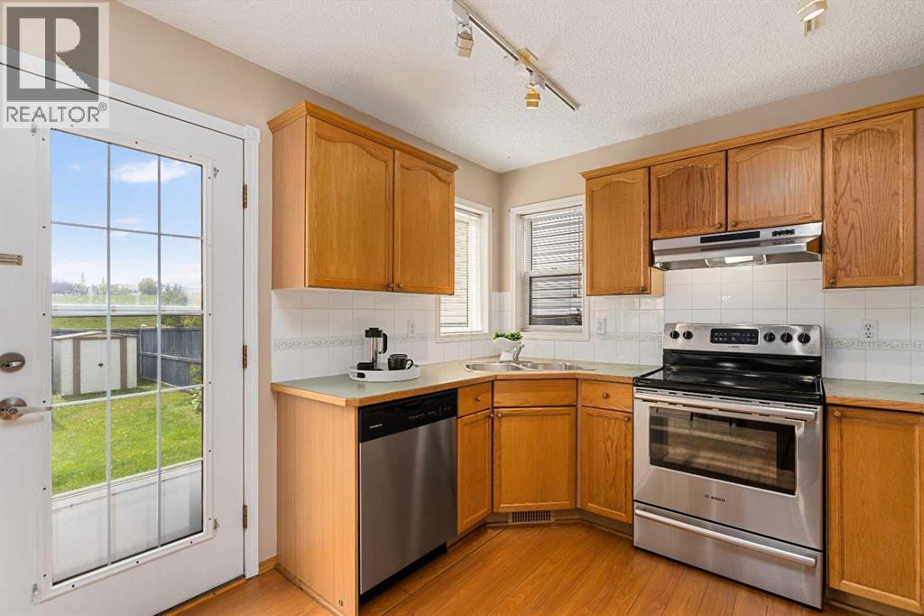 Single Family House for Sale in  Harvest Gold Circle NE Harvest Hills Calgary 