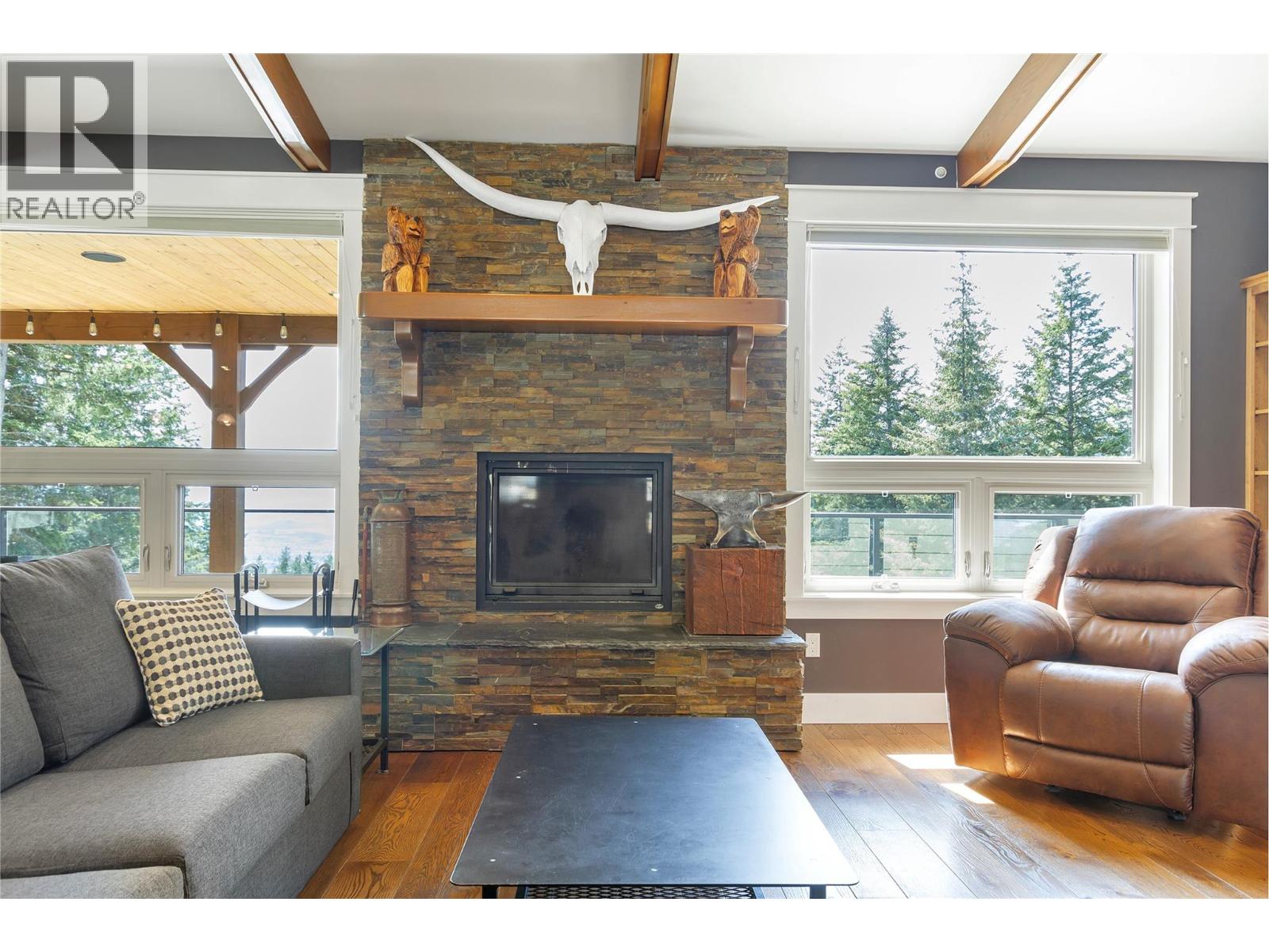  6080 Lynx Drive, Vernon