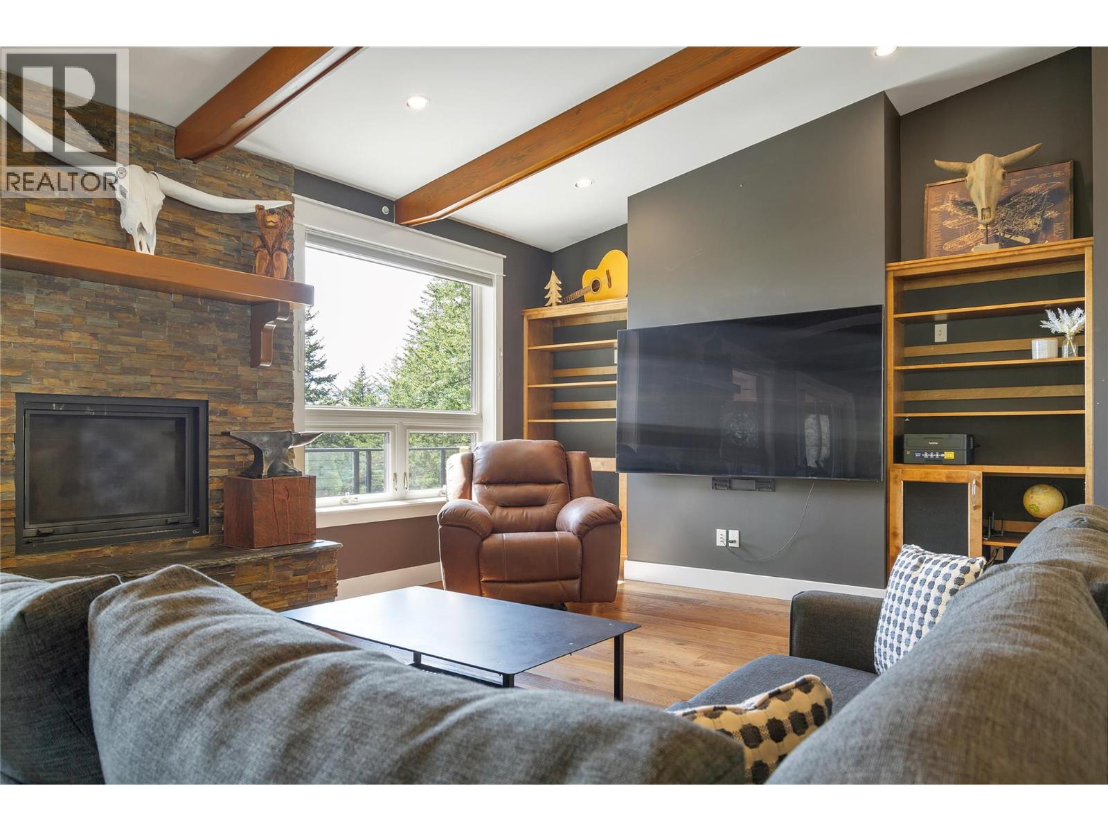  6080 Lynx Drive, Vernon