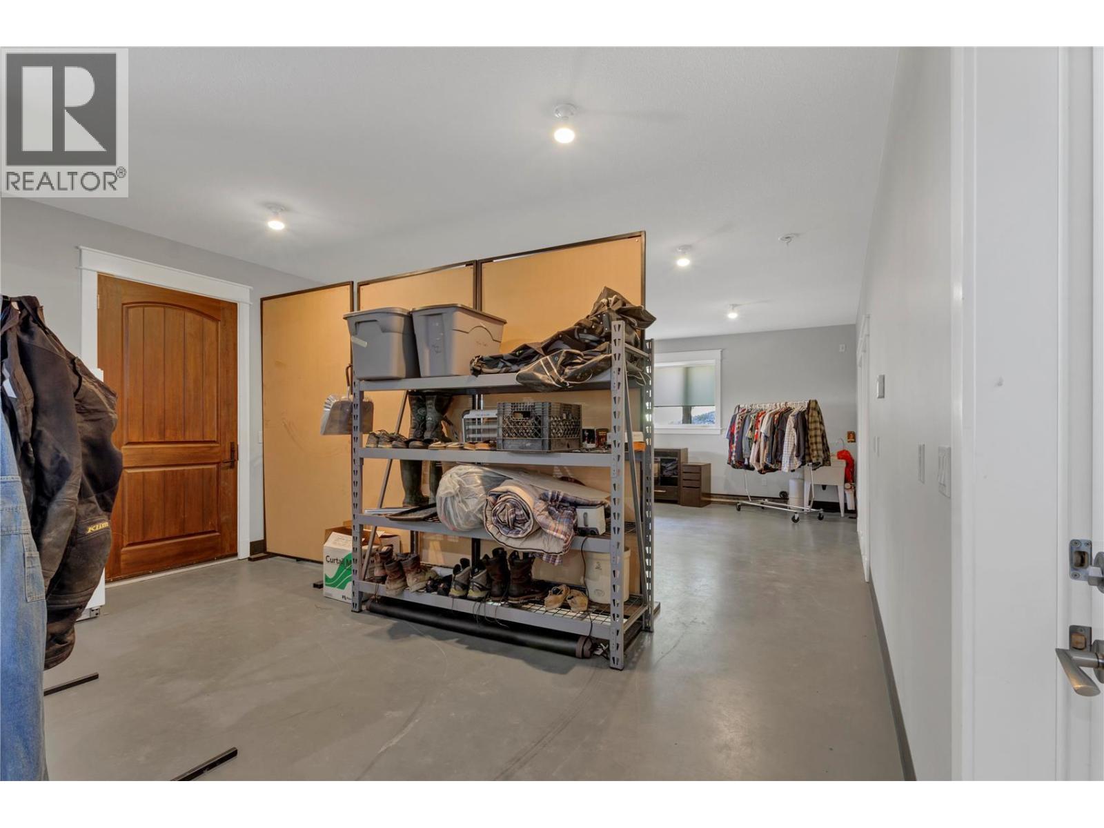  6080 Lynx Drive, Vernon
