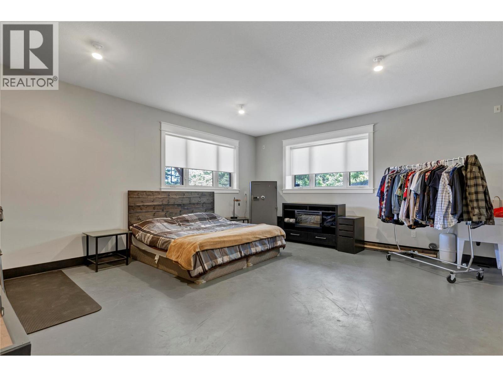  6080 Lynx Drive, Vernon