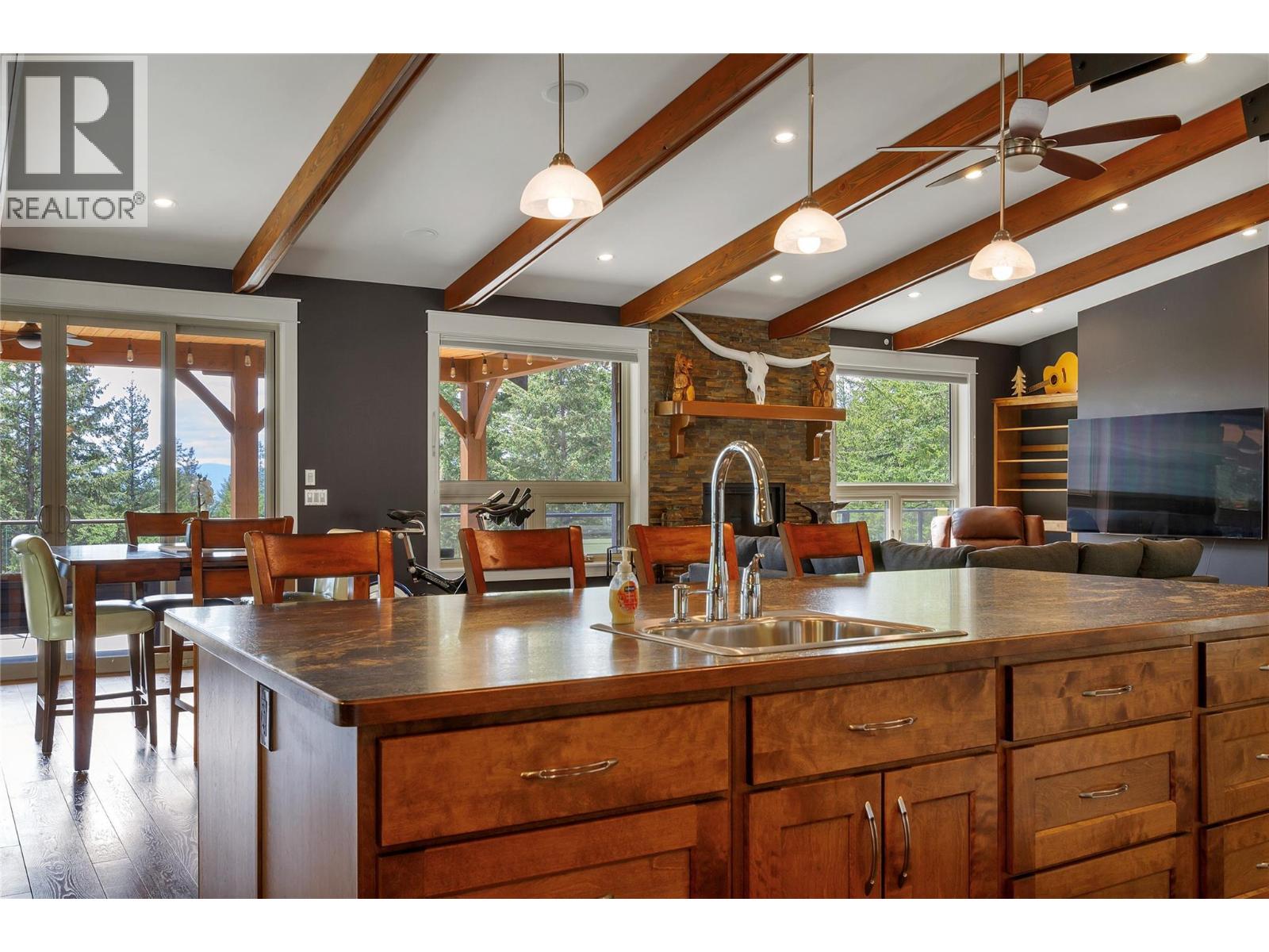  6080 Lynx Drive, Vernon