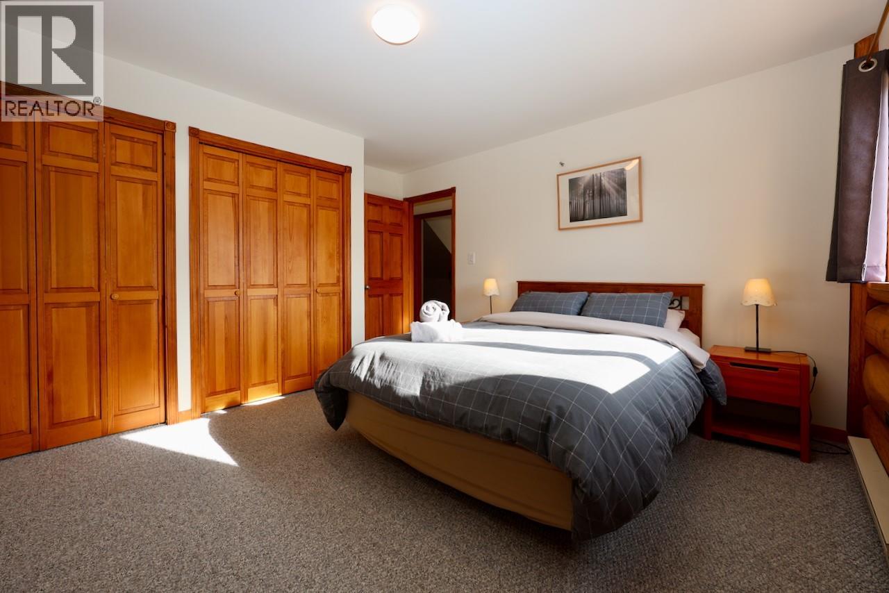 1445 BLACK BEAR DRIVE - 27