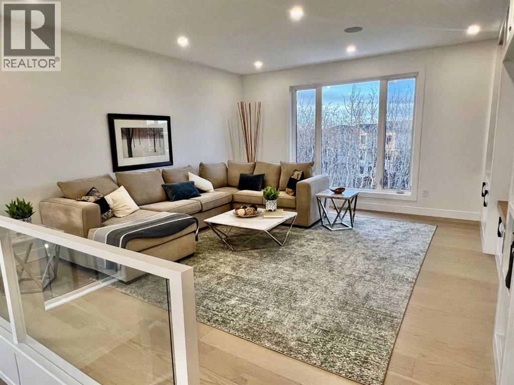 Single Family House for Sale in  Rockcliff Terrace NW Rocky Ridge Calgary 