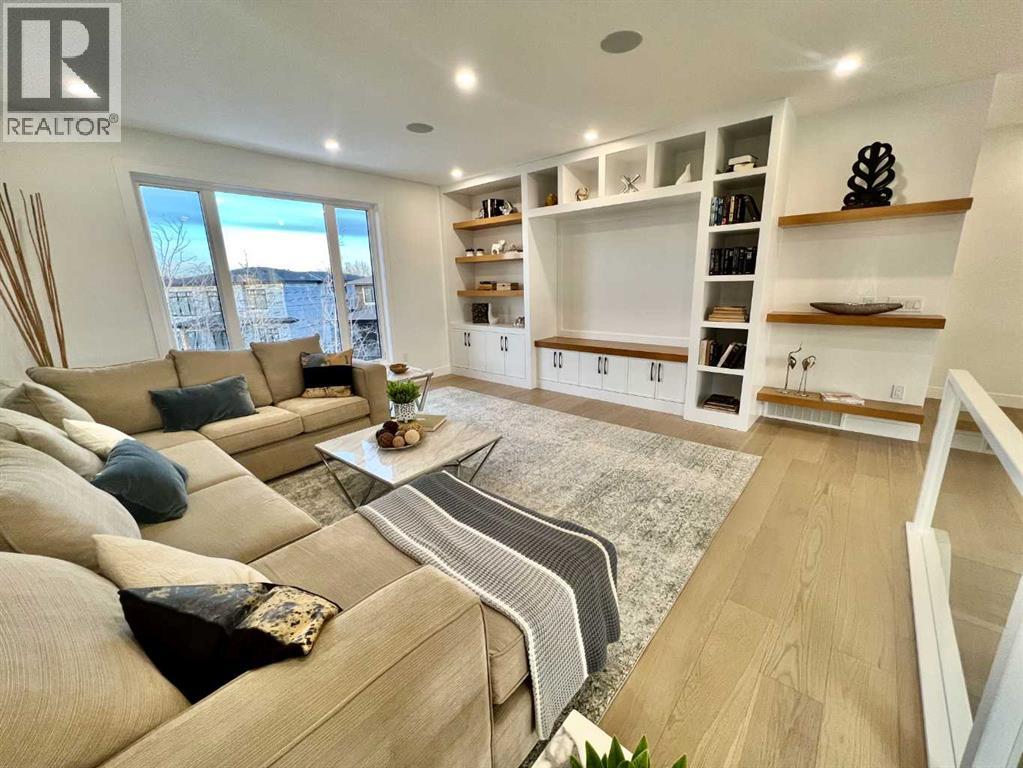 Single Family House for Sale in  Rockcliff Terrace NW Rocky Ridge Calgary 