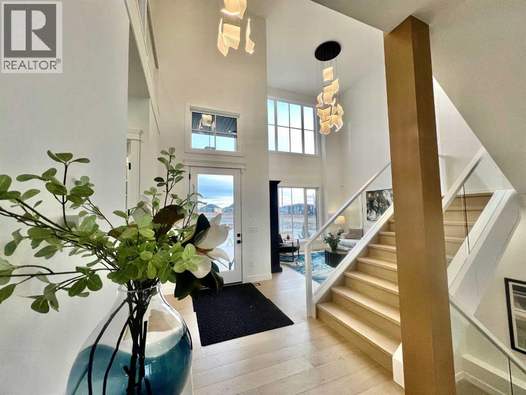 Single Family House for Sale in  Rockcliff Terrace NW Rocky Ridge Calgary 