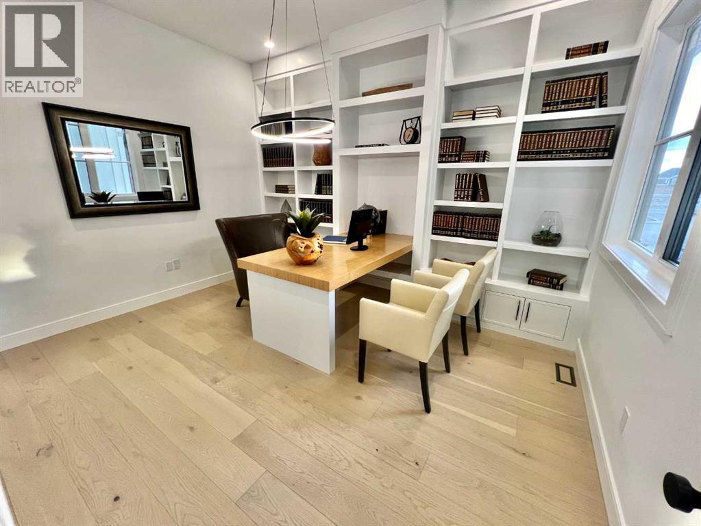 Single Family House for Sale in  Rockcliff Terrace NW Rocky Ridge Calgary 