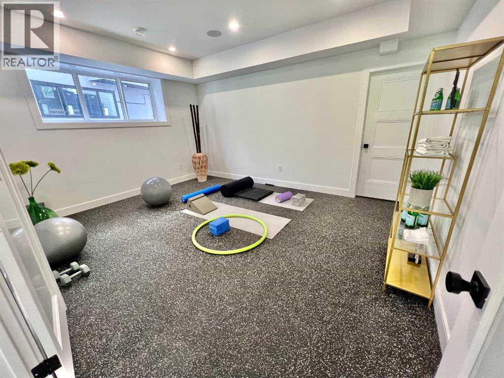 Single Family House for Sale in  Rockcliff Terrace NW Rocky Ridge Calgary 