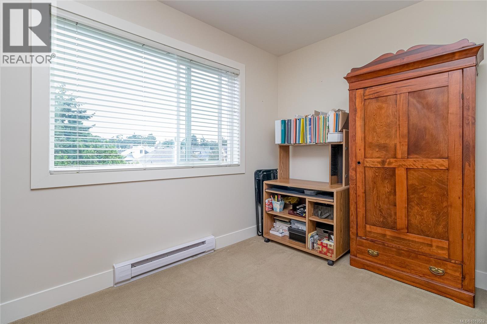 303 1615 Bay Street, Victoria