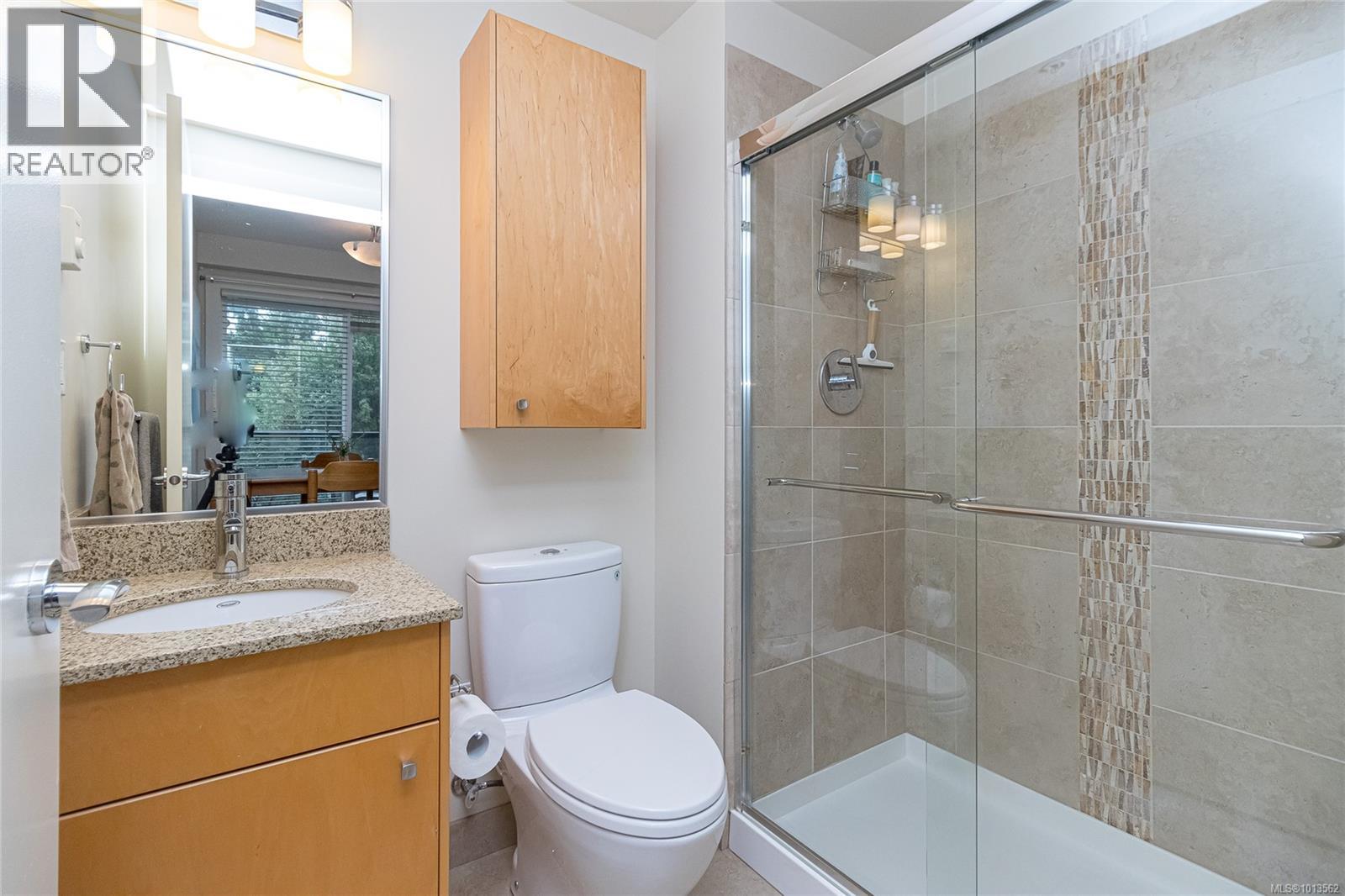 303 1615 Bay Street, Victoria