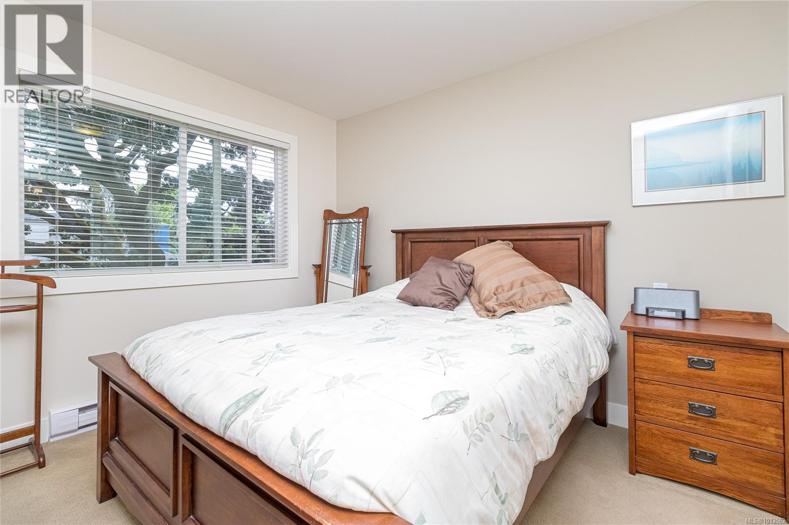303 1615 Bay Street, Victoria